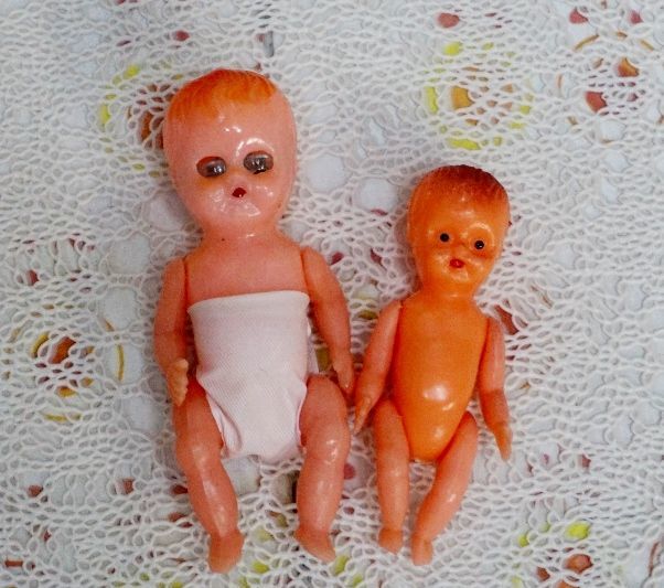 ミニチュアベビー人形 ヴィンテージ赤ちゃんドール ミニサイズ １体 Om587