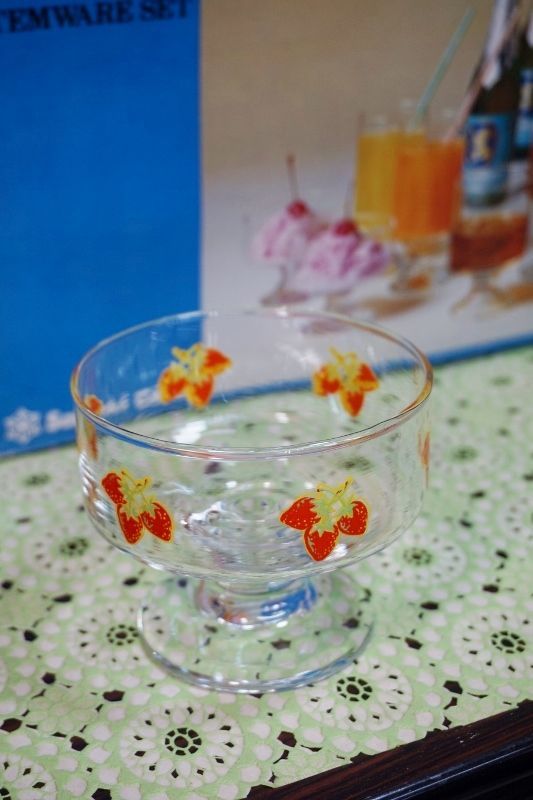 佐々木ガラス ラブリー5アイスクリームカップ デザートグラス いちご 