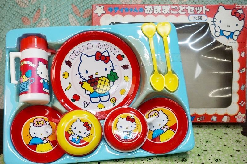 SAMRIO　サンリオ旧ロゴ　ハローキティ玩具　キティちゃんのおままごとセット　NO60　レア品　OM694