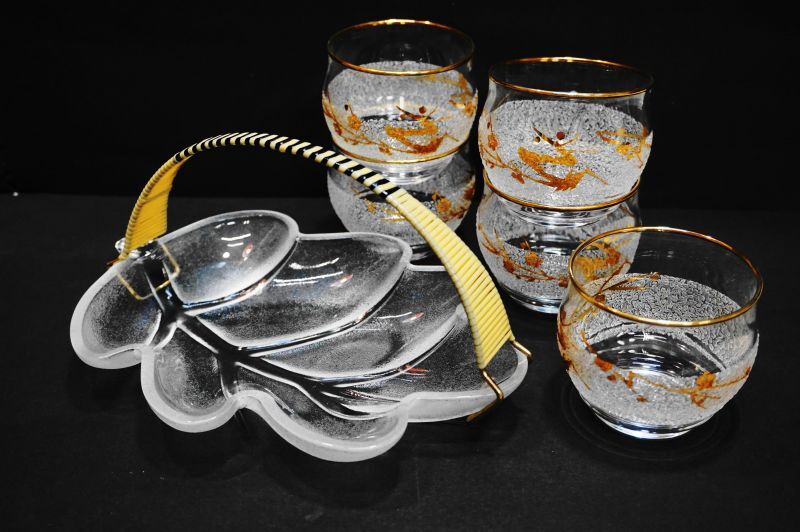 カメイガラス 木の葉皿ツル付きガラス皿と梅の冷茶グラスのセット GS227