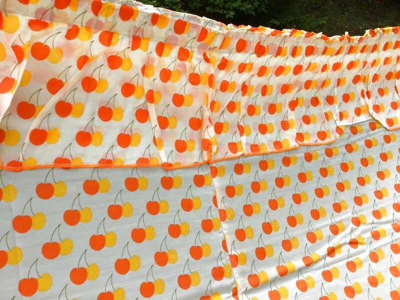 エルミー レデイメイドカーテン さくらんぼ柄 オレンジチェリー 200 