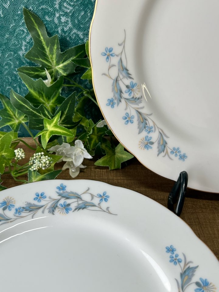 YAMATU JAPAN CHORI 可憐な青い花柄の20cmプレート皿 2枚セット ブルー フラワー SS221