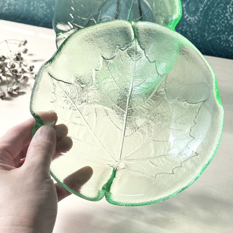 グリーンガラス 楓 葉 ガラス皿 各枚数