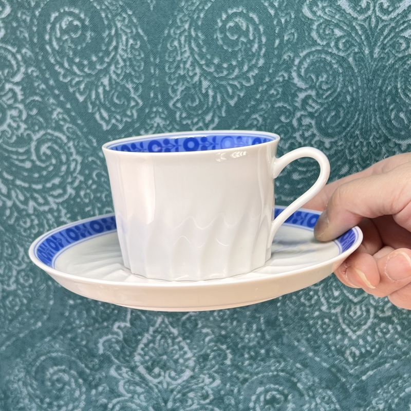 NORITAKE ノリタケアイボリーチャイナ ブルーライン 花柄 カップ＆ソーサー