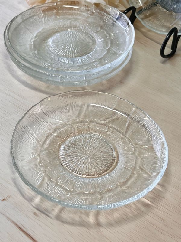 アルコロック フランス deadstock ARCOROC 花のデザインのガラス皿プレートセット 各枚数