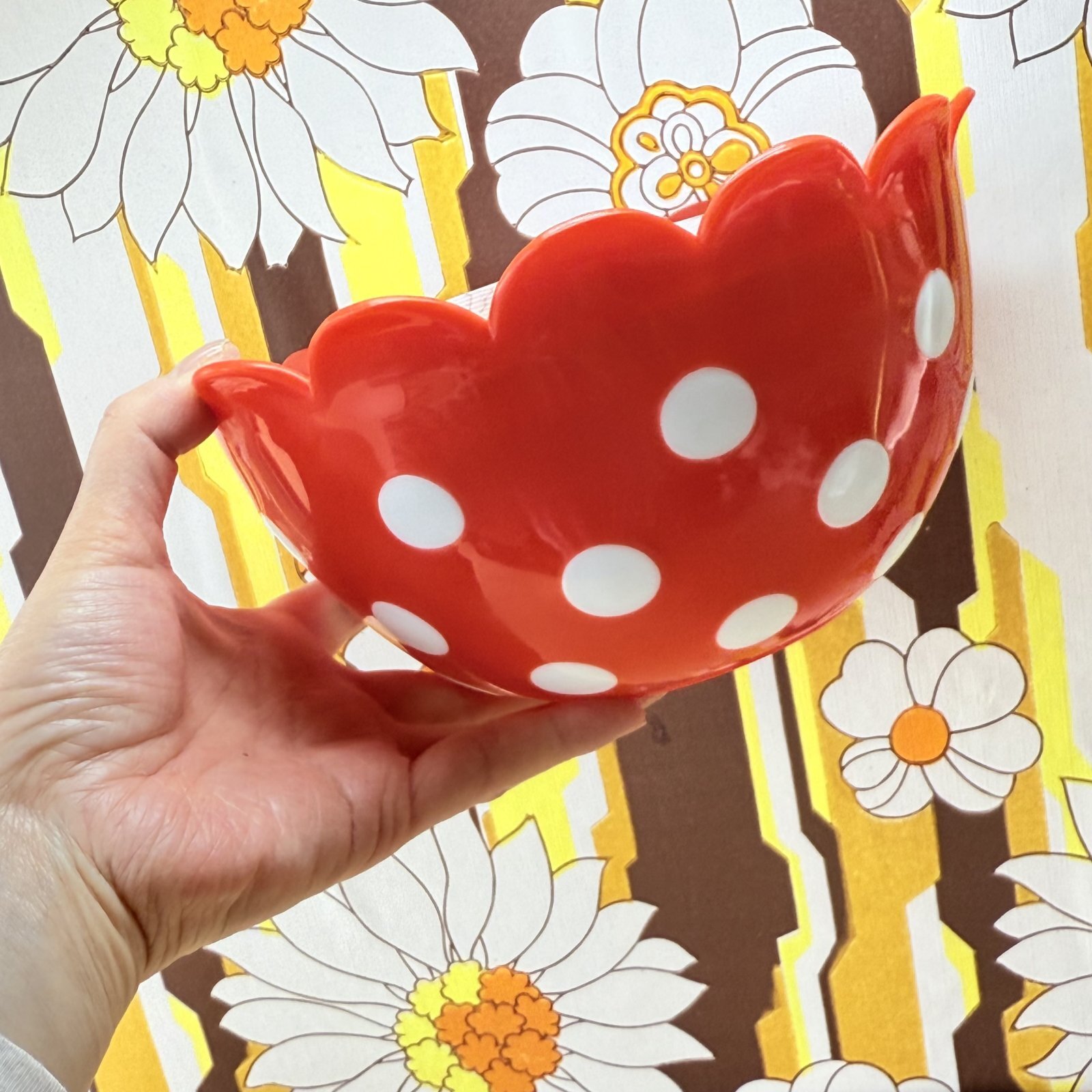 昭和レトロポップ　NKC　フラワー型プラスチックボウル水玉柄　6点　赤黄色黄緑 昭和レトロポップ NKC フラワー型プラスチックボウル水玉柄 6点