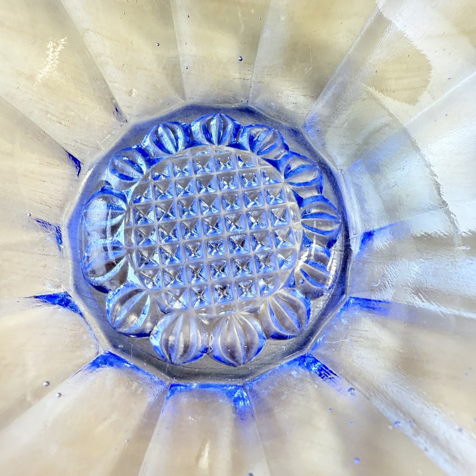 古いガラスの氷コップ プレスガラス 青ガラス各種 花柄 ガラス器