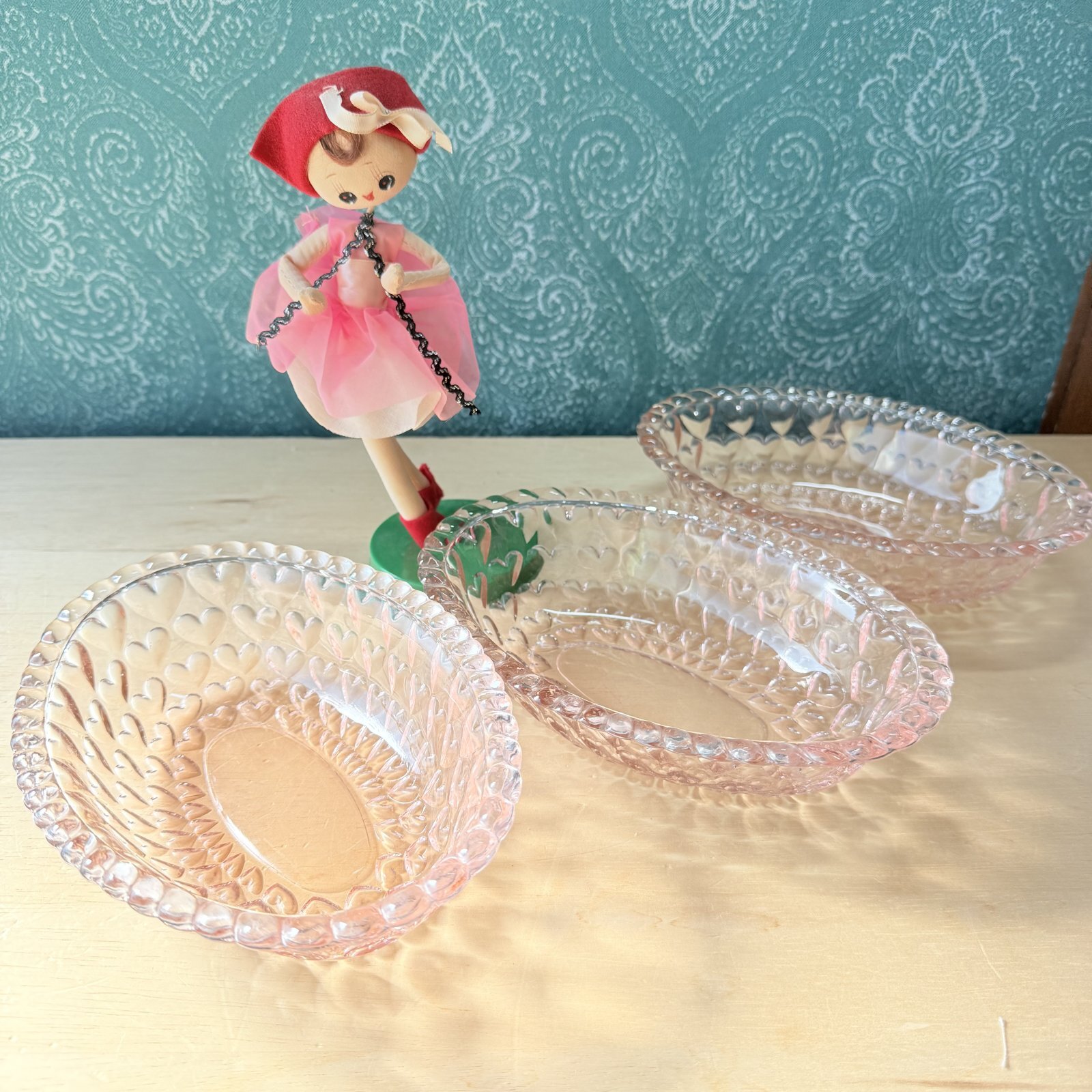 TOYO GLASSWARE 東洋ガラス株式会社　ピンクハート　昭和レトロ TOYO 東洋ガラス シャンゼリーゼ 楕円深皿 ハート ピンク ガラス